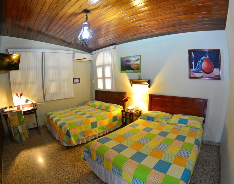 Hostal San Agustin Managua Room photo